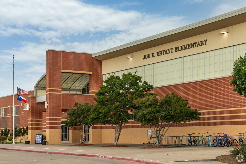 The students at Joe K Bryant Elementary in Melissa are amazing artists in Collin County.