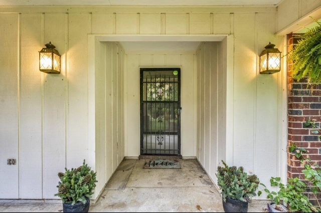 620 Hospital Rd, Starkville, MS 39759 - photo 2