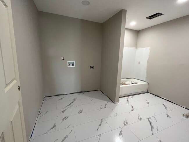 166 18th St unit 201, Bristol, VA 24201 - photo 6