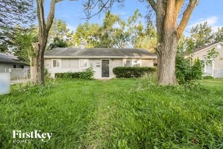 1722 Papoose Rd, Carpentersville, IL 60110