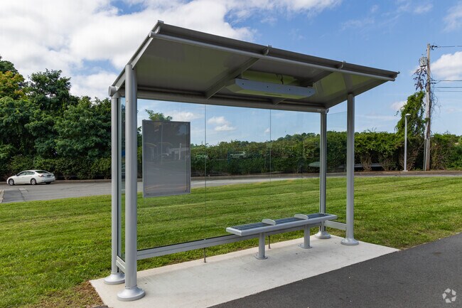 There are plenty of bus stops near Mount Washington.