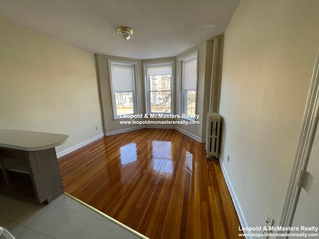 1337 Commonwealth Ave unit 3, Boston, MA 02134 - photo 3