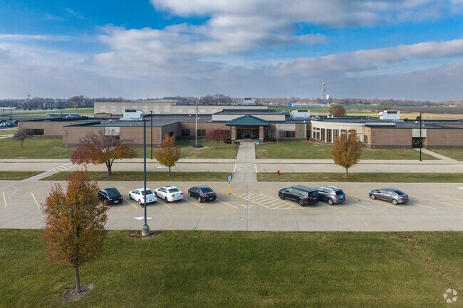Highland Middle School is located on 400 Broakway.