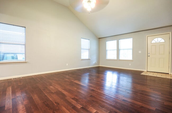 1330 S Pennsylvania Ave, Springfield, MO 65807 - photo 5