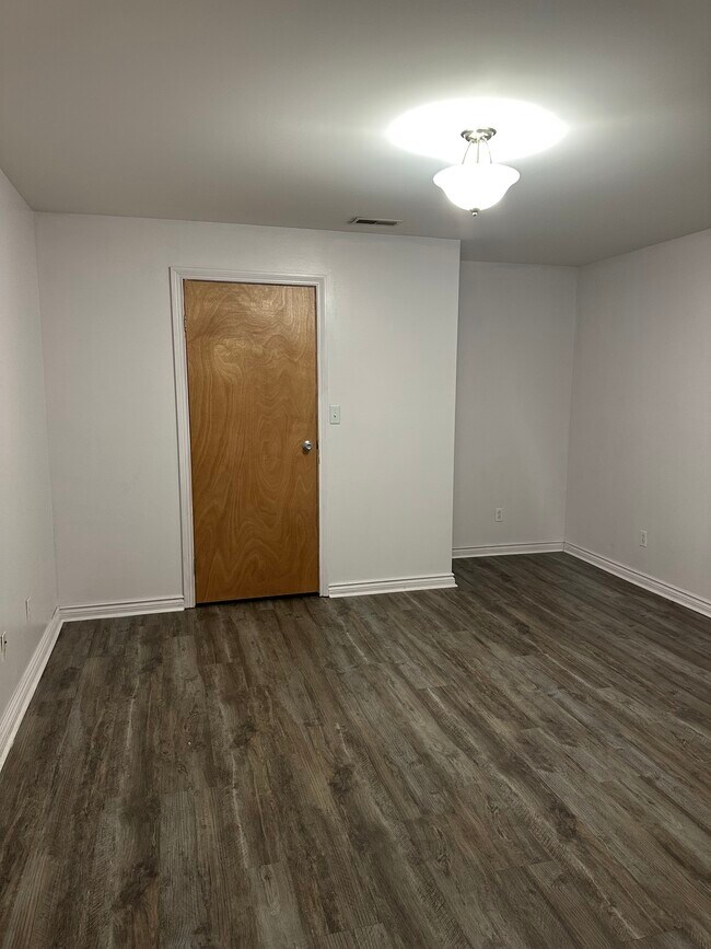 1323 Winchester Ave unit 1323, Ashland, KY 41101 - photo 3