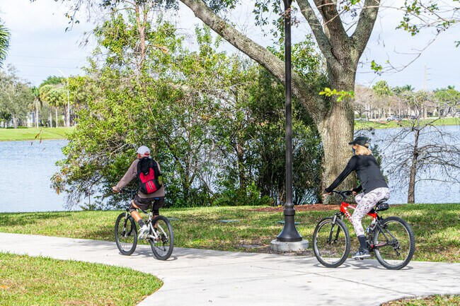 Neighbors in Wynmoor share smiles and build enduring bonds.