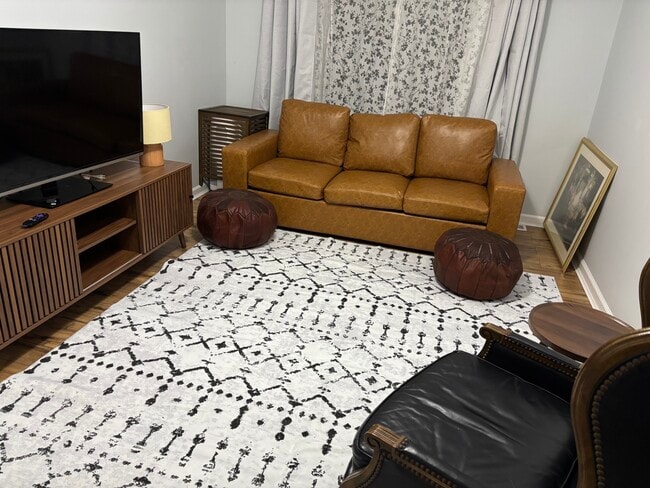 2475 E Maple Rd unit Furnished Penthouse, Troy, MI 48083 - photo 2