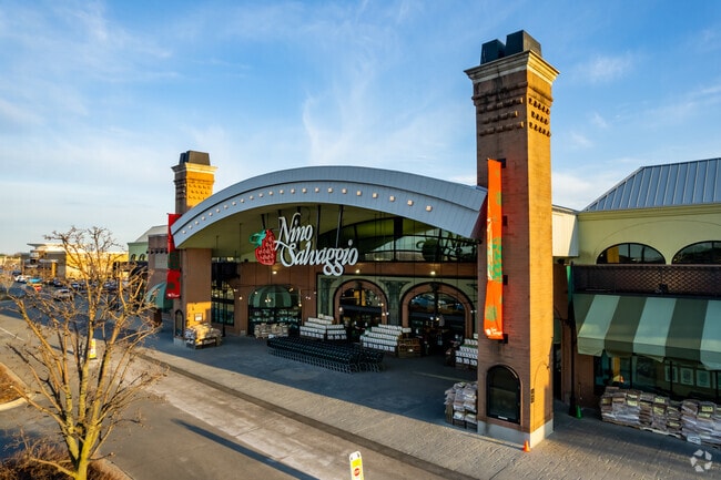 Nino Salvaggio fresh market