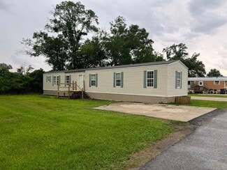 805 Topsy Rd, Lake Charles, LA 70611