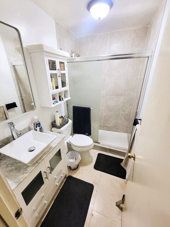 4617 NW 9th Dr, Plantation, FL 33317 - photo 5