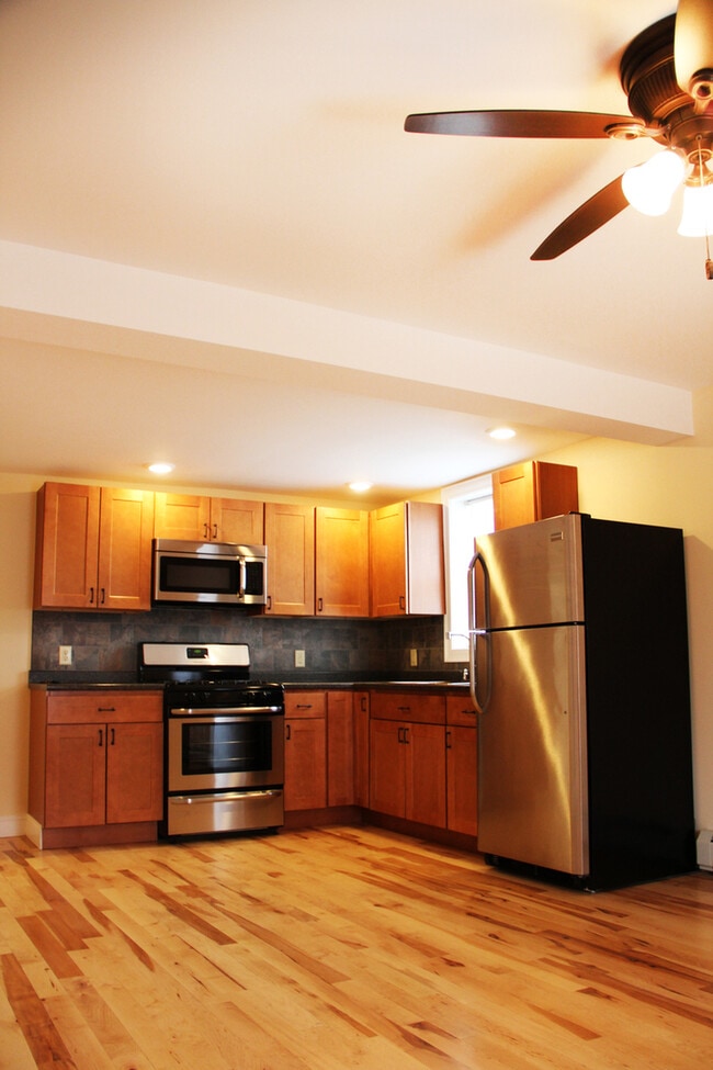 62 George St Unit 1, Burlington, VT 05401