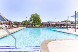 1825 Jefferson Dr W, Carmel, IN 46032