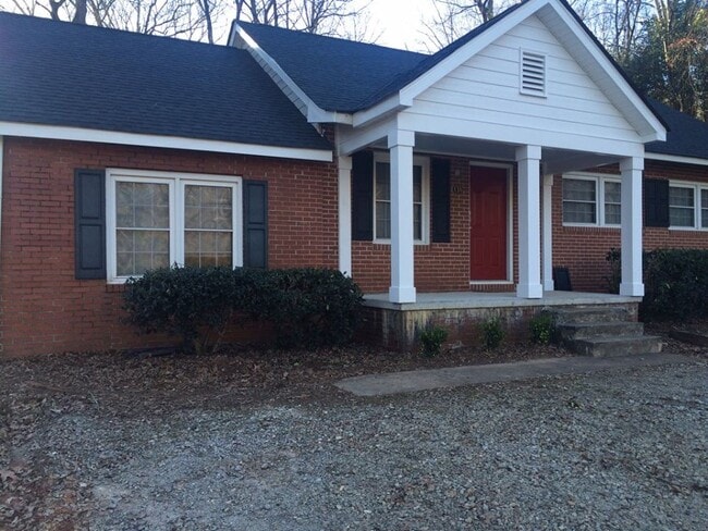 Cute house near UGA and 5 Points.