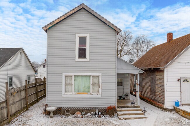 Nationals built in the early 1900s line the streets of Franklin.