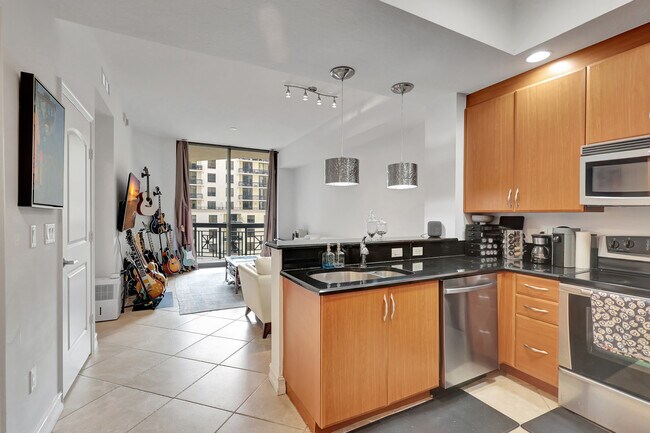 701 S Olive Ave unit 911, West Palm Beach, FL 33401 - photo 6