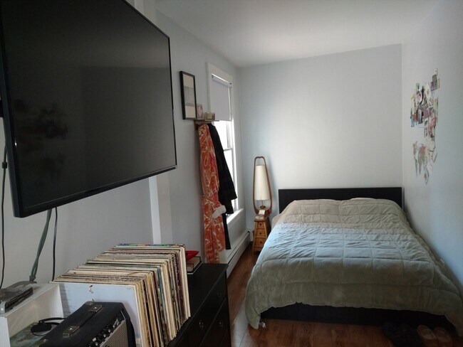 22 Hingham St unit 2, Cambridge, MA 02138 - photo 3