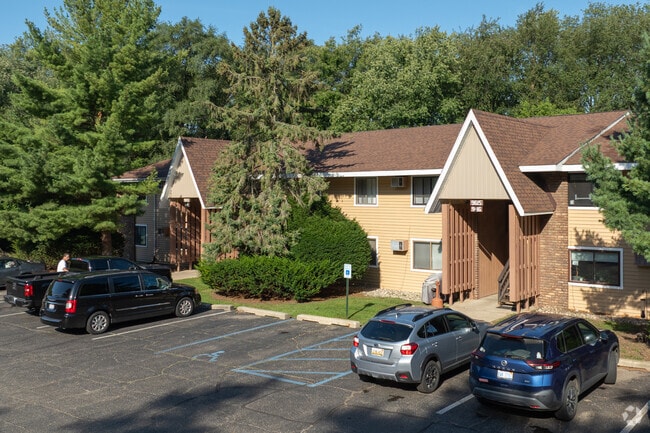 Rolling Pines Apartments, Richland, MI 49083 - photo 5