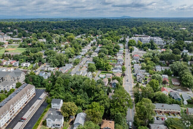 10th and Page is a short 6 minutes from downtown Charlottesville.