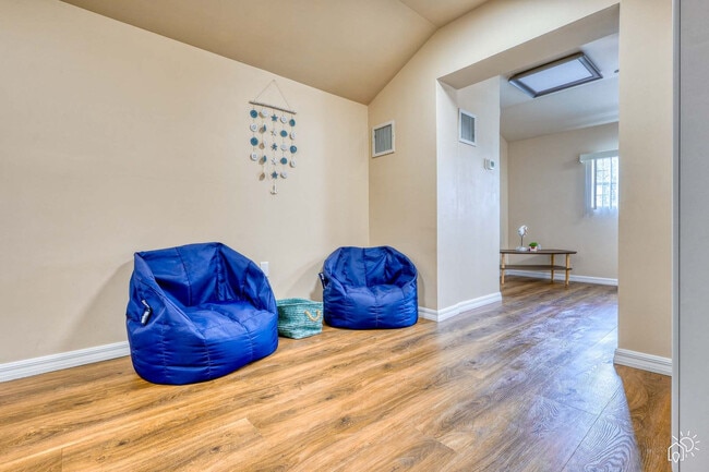 2250 Proctor Rd unit ID1346490P, Sarasota, FL 34231 - photo 2