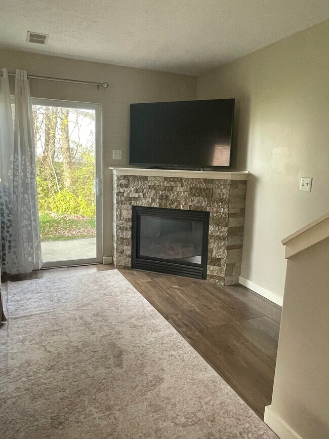 7014 S Cannon Place Dr unit 7014 S Cannon Place, Rockford, MI 49341 - photo 7