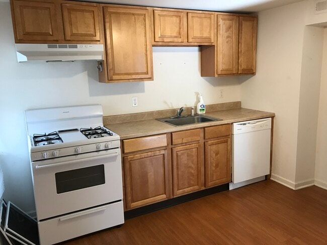 15 W Burlington St unit 401, Bordentown, NJ 08505 - photo 6