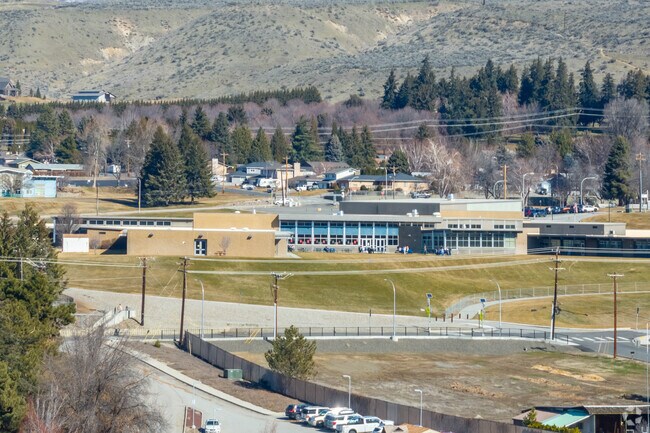 There are only two Junior High schools in East Wenatchee and one of them is Sterling Jr. High.