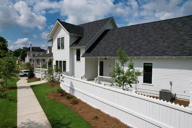 555 Preserve Way unit 36492994, Hoover, AL 35226 - photo 6