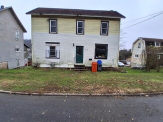 1035 E Main St, Reynoldsville, PA 15851