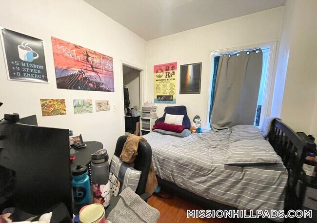 93A Hillside St unit 1, Boston, MA 02120 - photo 3