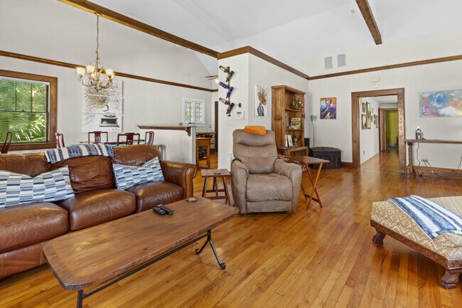 204 NE 3rd Ave unit ID1359117P, Gainesville, FL 32601 - photo 4