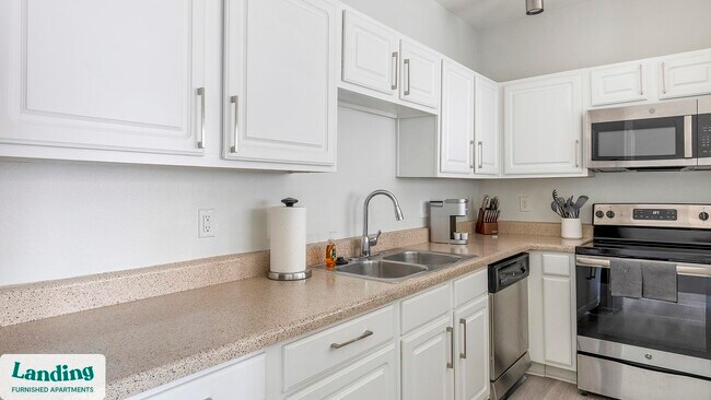 1601 W Arbrook Blvd unit 1027, Arlington, TX 76015 - photo 4