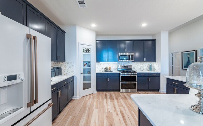 210 Estelle Ct unit 36446339, Dayton, TX 77535 - photo 6