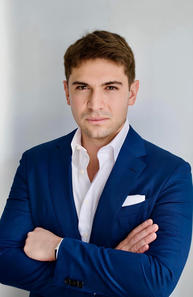 Agent Photo