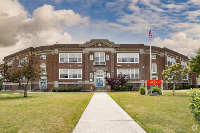 The minority enrollment at Steele Elementary School in Baldwin, NY is 90.8%.
