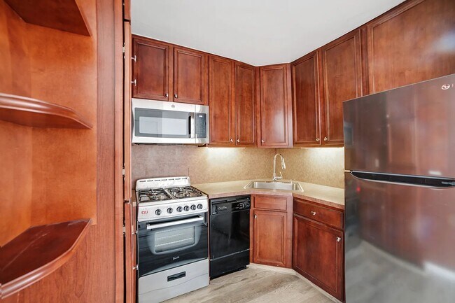 Tracy Towers unit 9J, New York, NY 10010 - photo 7