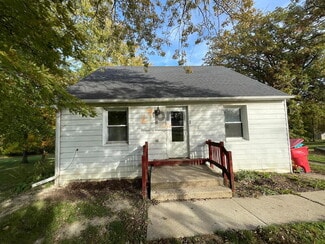 13131 Parrish Ave, Cedar Lake, IN 46303