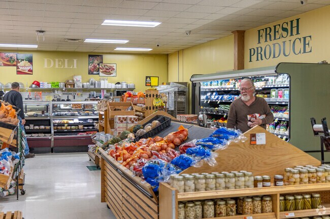 G&M Family Market provides groceries and fresh produce near the town center.