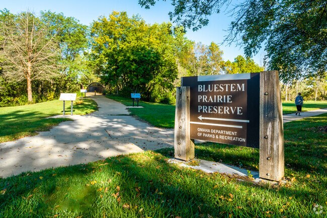 Trails meander through the Bluestem Prairie Preserve and connect Bent Creek homes with nature.