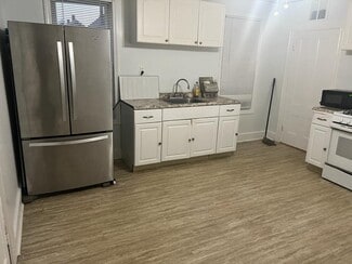 141 Franklin St Unit i41 Franklin St #2, Haverhill, MA 01830