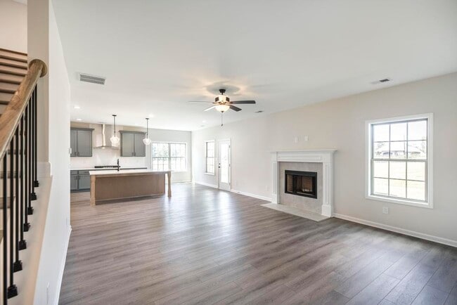 306 Waldrop Loop 10.jpg
