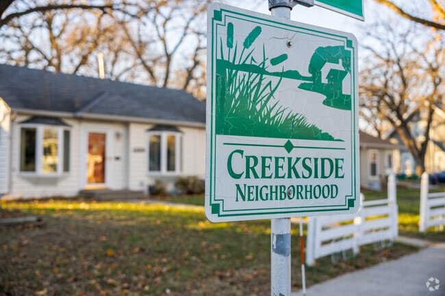 A sign welcomes people into the Creekside neighborhood.