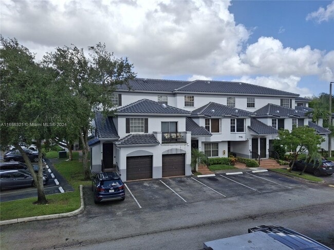 Villas De Tuscany Condos, Davie, FL 33325 - photo 2