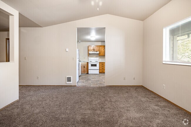 2BD, 1BA - 950SF