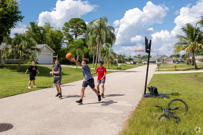 Mariner is a suburban neighborhood with quiet streets, perfect for raising a family.