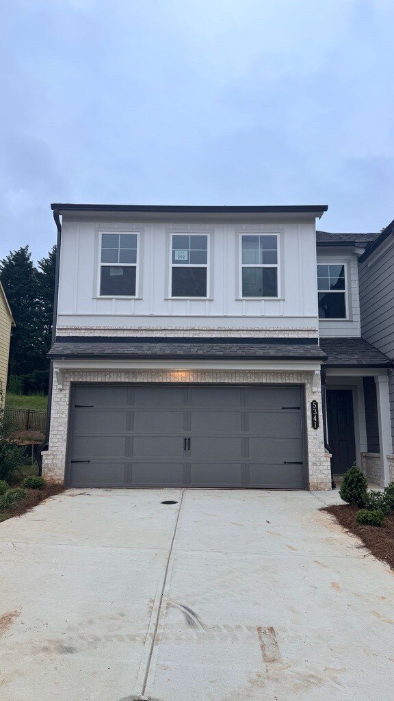 5341 Frontier Ct, Flowery Branch, GA 30542