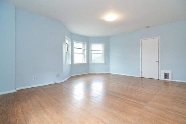 923 Beacon St unit 3, Boston, MA 02215 - photo 6