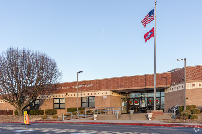 Bonnie Grimes Elementary School serves 463 students in pre-kindergarten through fifth grade.