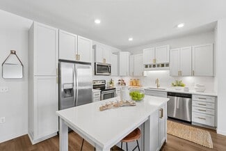 6717 Oak Grove Pkwy, Brooklyn Park, MN 55445