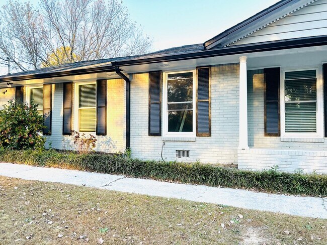 2664 Abington Dr SW, Snellville, GA 30078 - photo 3