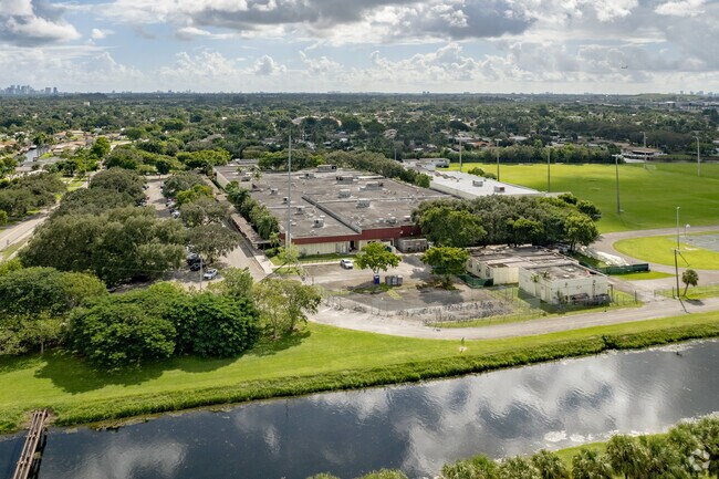 Seminole Middle School near Fern Crest Village offers advanced academic programs.